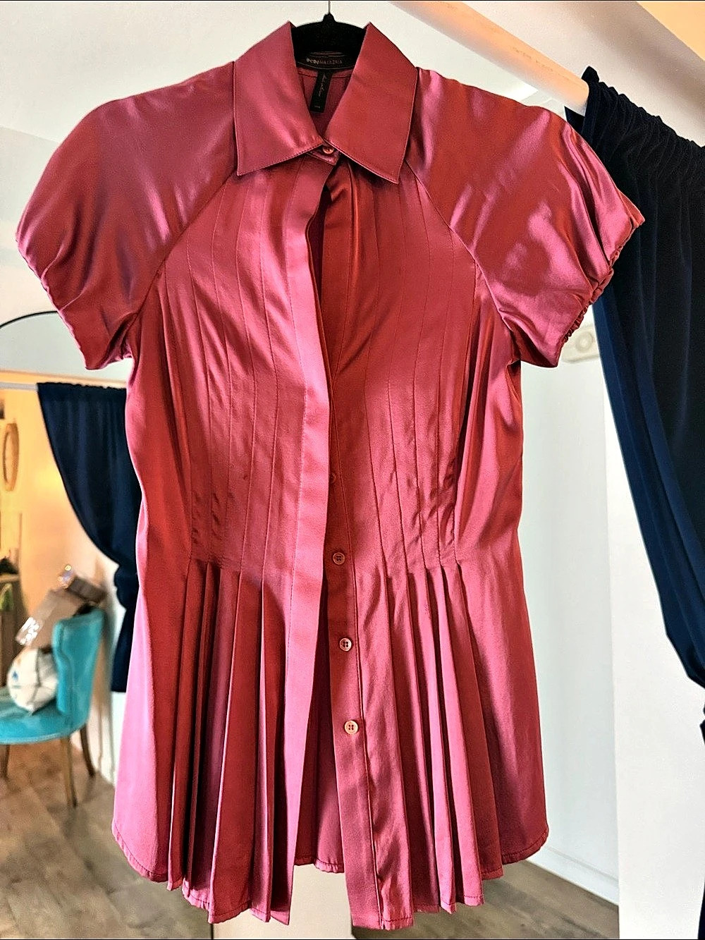 BCBGMAXAZRIA Pink Silk Pleated silk top Like New